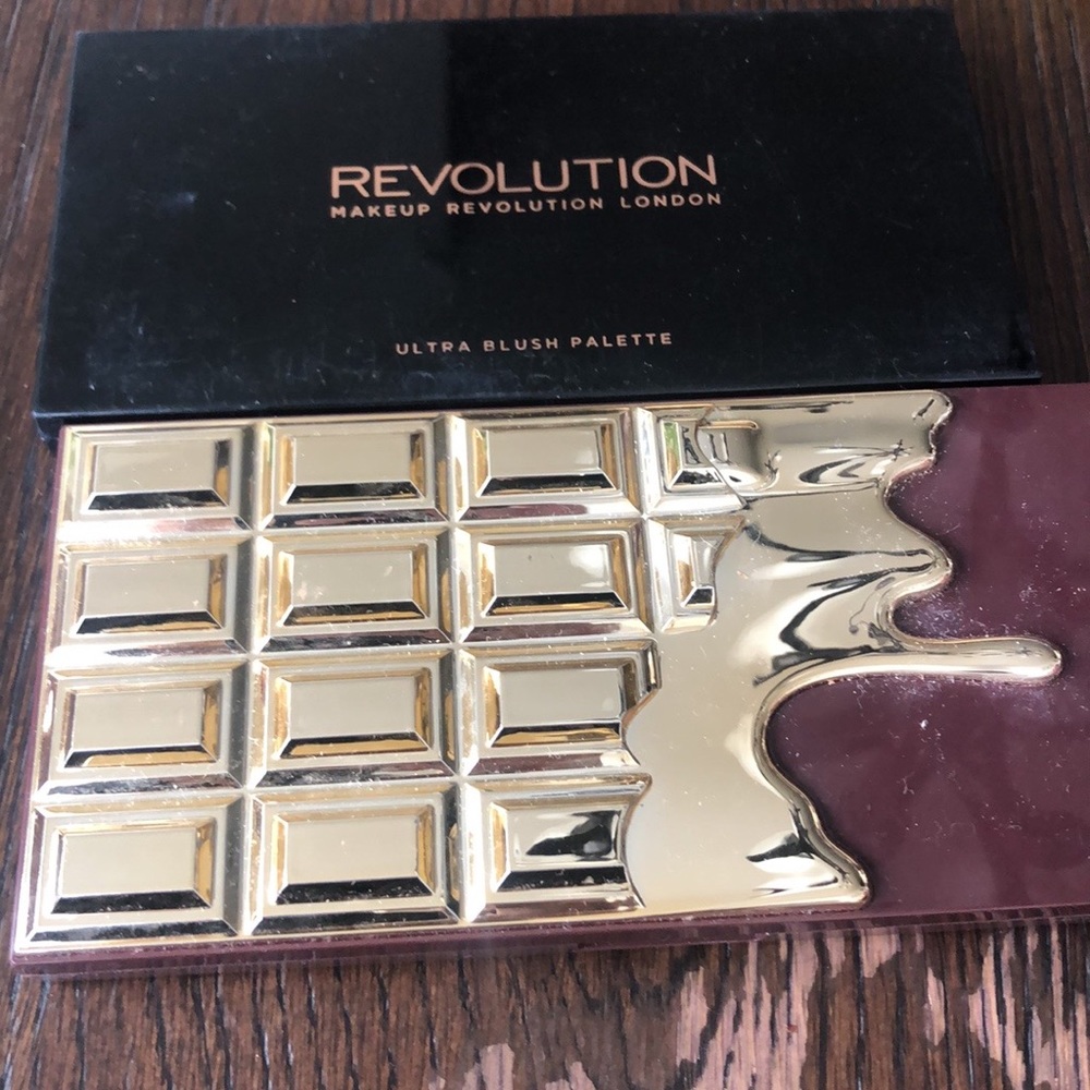 Makeup Revolution Blush & Eyeshadow Palette Bundle